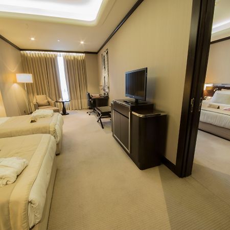 Crowne Plaza Bursa Convention Center & Thermal Spa By Ihg Exteriör bild Family room