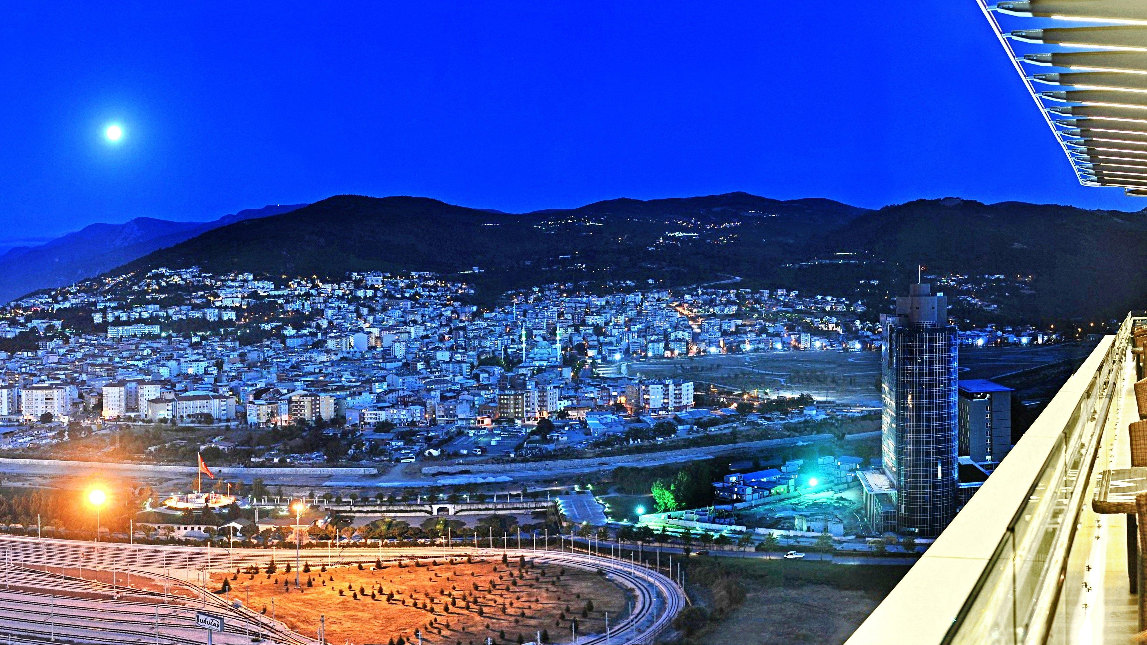 Crowne Plaza Bursa Convention Center & Thermal Spa By Ihg Exteriör bild View of Athens