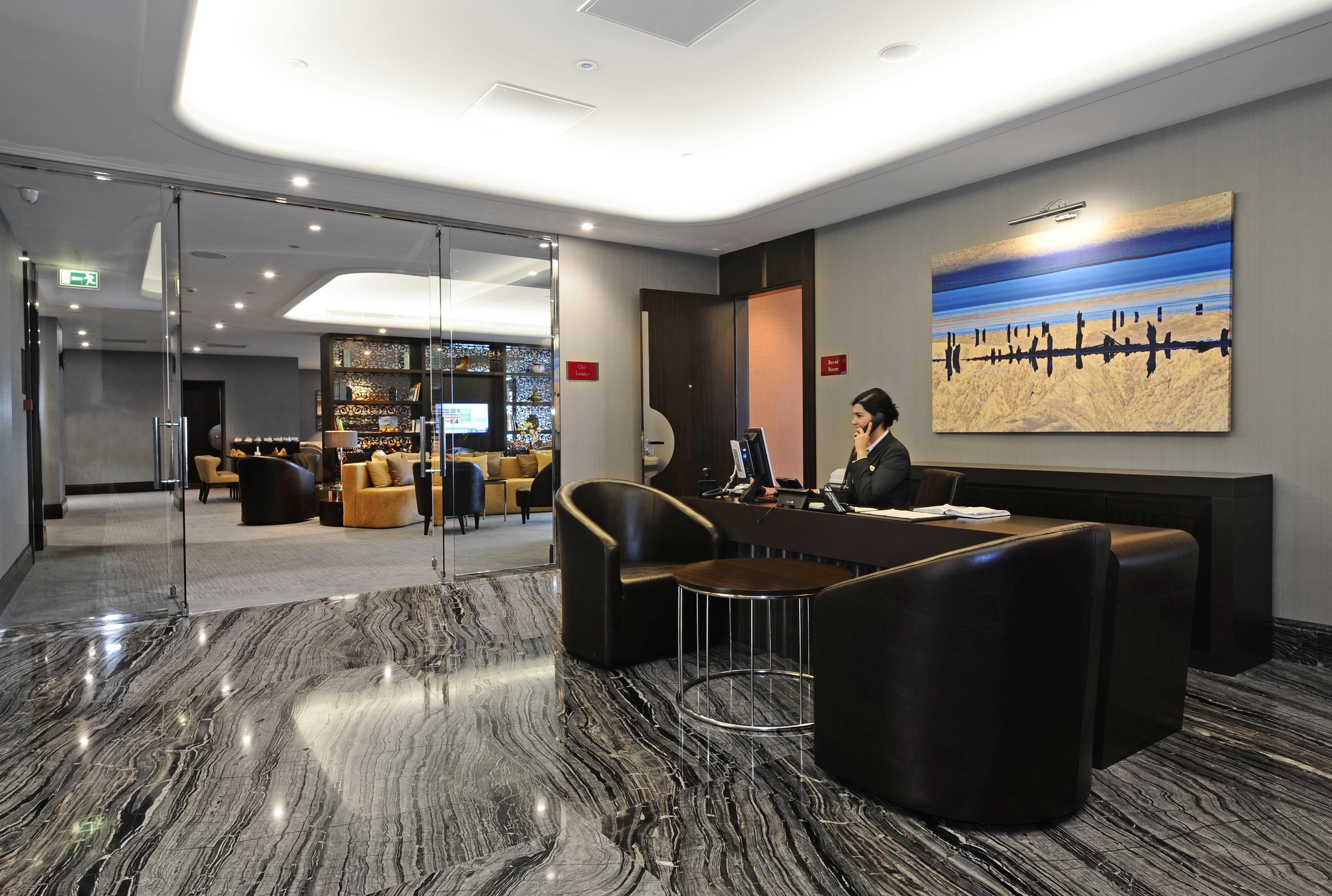 Crowne Plaza Bursa Convention Center & Thermal Spa By Ihg Exteriör bild Concierge at the lobby
