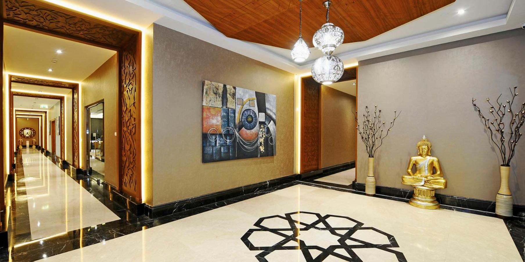 Crowne Plaza Bursa Convention Center & Thermal Spa By Ihg Exteriör bild The lobby of the hotel